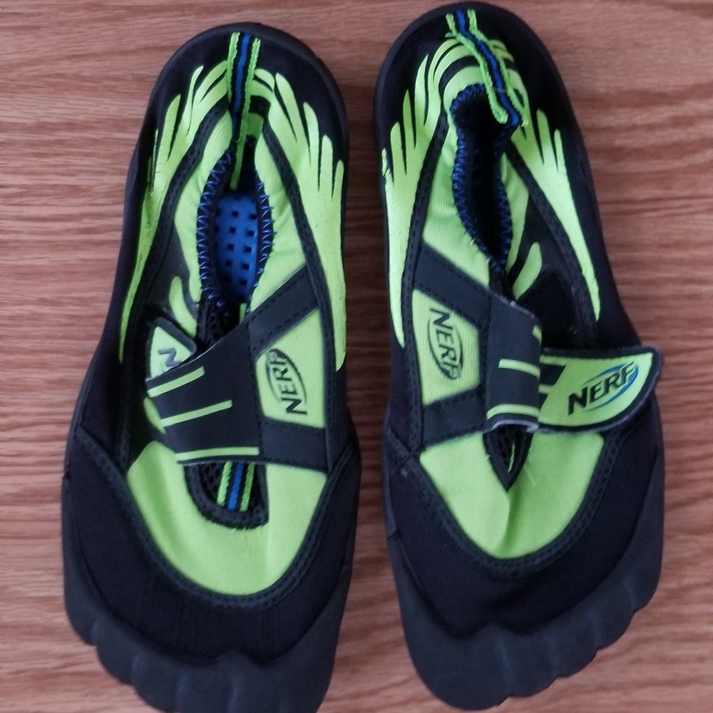 COPY - Nerf Water toe shoes